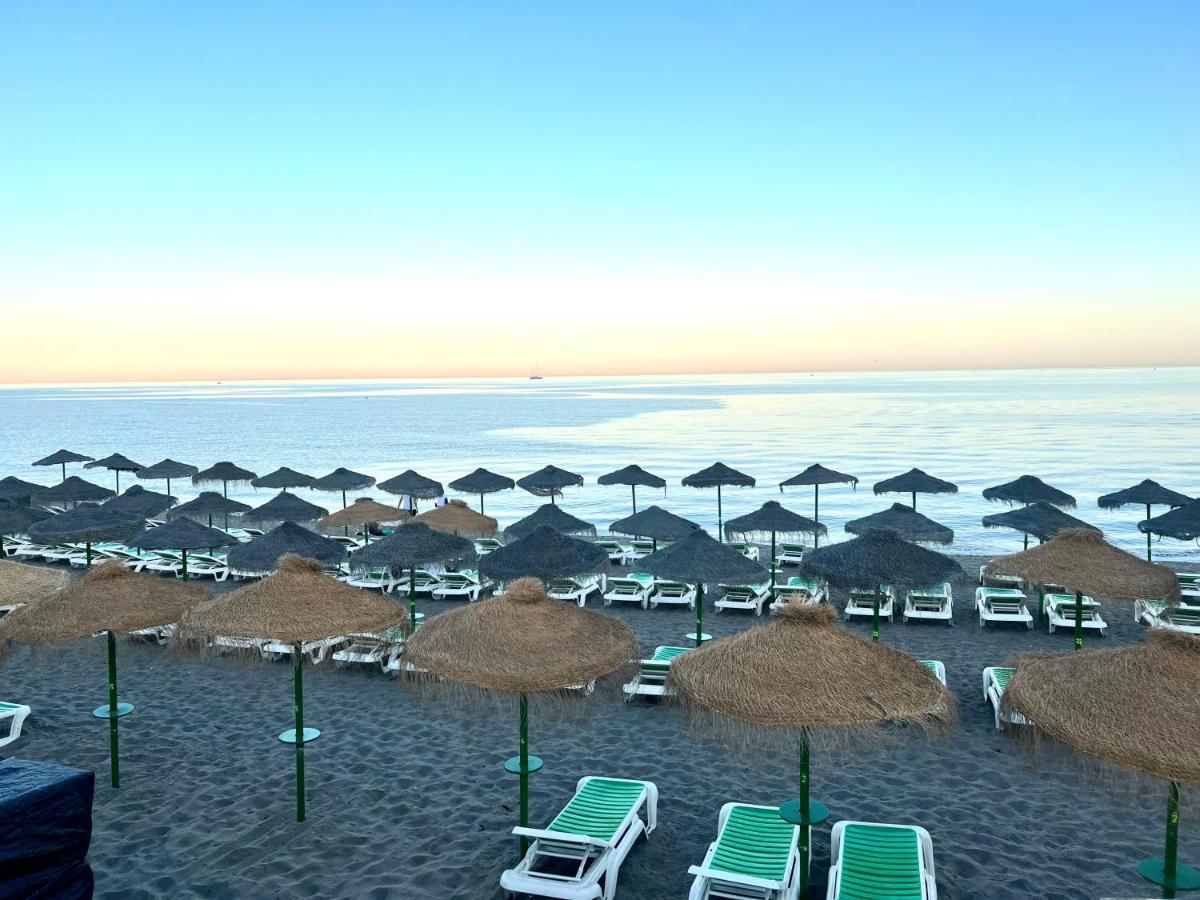 Cozy Fuengirola Apartment With Sea View & Pool Exteriör bild