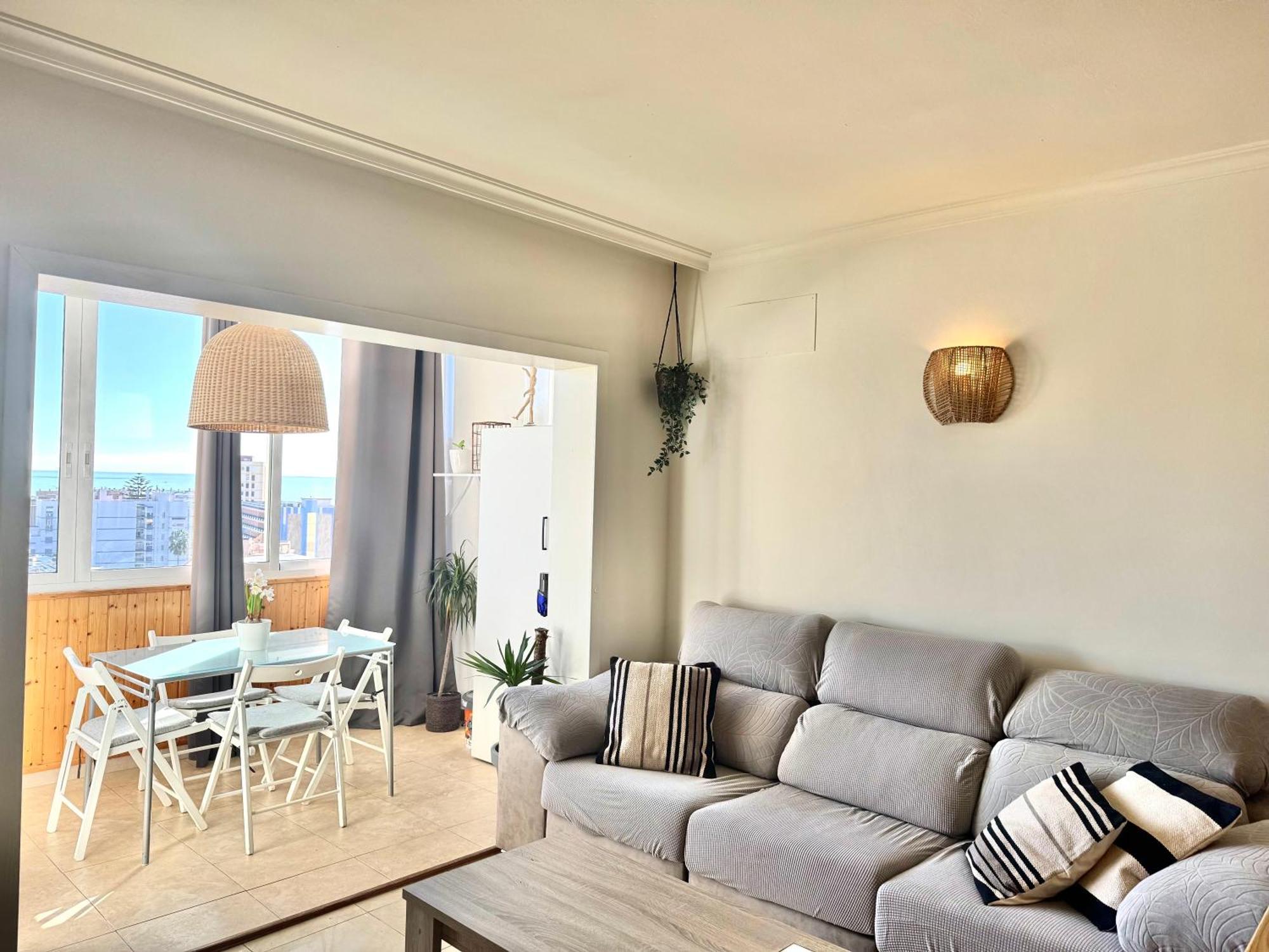 Cozy Fuengirola Apartment With Sea View & Pool Exteriör bild