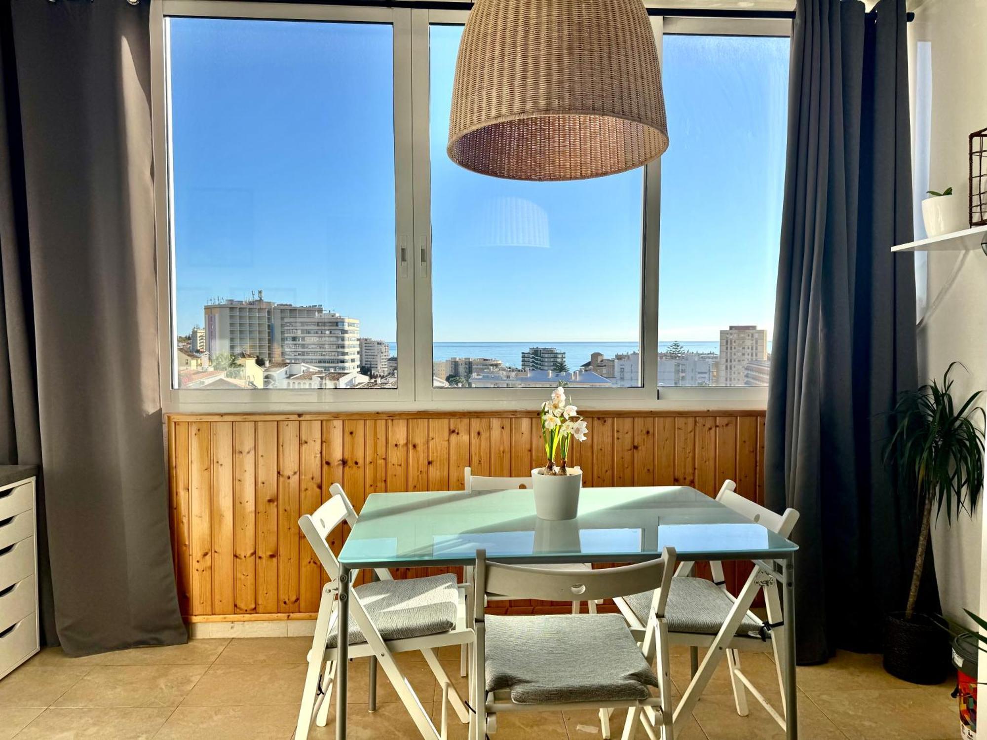 Cozy Fuengirola Apartment With Sea View & Pool Exteriör bild